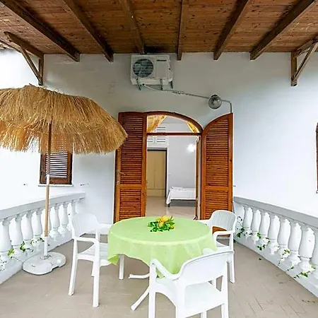 Tina Aparthotel
